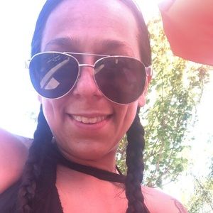 Meet your Posher, Scarlett